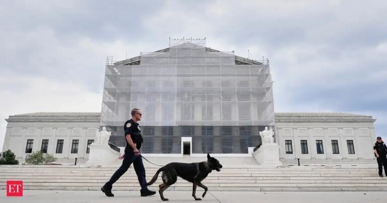 US Supreme Court weighing presidential powers in new term